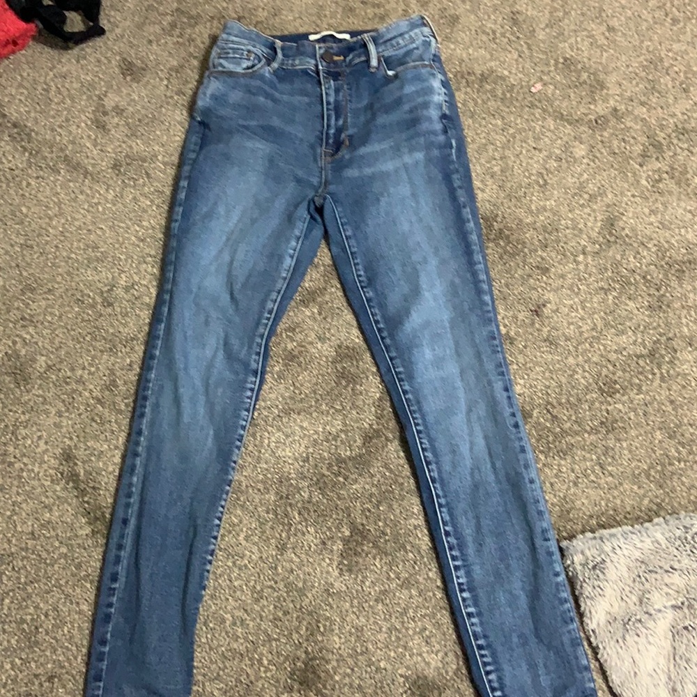 Sized 25 super high rises begging jeans